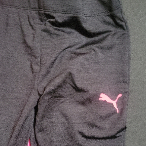 Puma Vibrant Pink Jacket and Black Tracksuit Pants Set S 7-8 - Picture 3 of 9